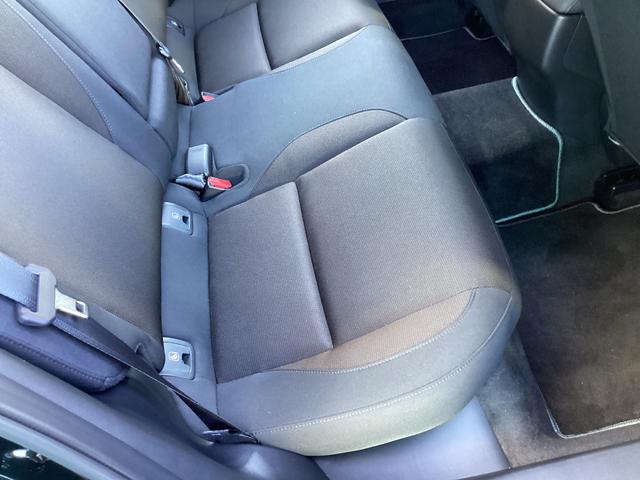 ＭＡＺＤＡ３ファストバック ２．０　２０Ｓ　プロアクティブ　前後ドラレコ　３６０度ビュ　ＥＴＣ　ＡｐｐｌｅＣａｒＰｌａｙ／ＡｎｄｒｏｉｄＡｕｔｏ　Ｂｌｕｅｔｏｏｔｈ　フルセグ　レーダークルーズ　ヘッドアップディスプレイ　１８インチ純正ＡＷ　ＢＳＭ　ワンオーナー（40枚目）