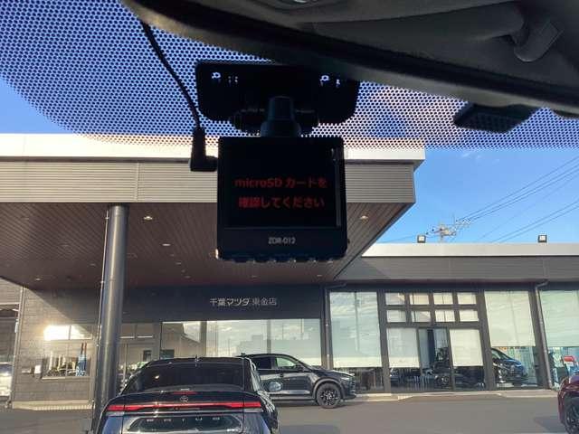 シエンタ １．５　Ｘ　ナビ　ＥＴＣ　ドライブレコーダー　禁煙　ＥＴＣ装備　地デジ　運転席助手席エアバック　マニュアルエアコン　１オーナー　キーフリーシステム　メンテナンスノート　アイドルストップ　メモリーナビゲーション（4枚目）