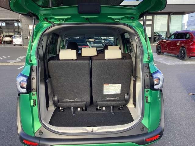 シエンタ １．５　Ｘ　ナビ　ＥＴＣ　ドライブレコーダー　禁煙　ＥＴＣ装備　地デジ　運転席助手席エアバック　マニュアルエアコン　１オーナー　キーフリーシステム　メンテナンスノート　アイドルストップ　メモリーナビゲーション（9枚目）