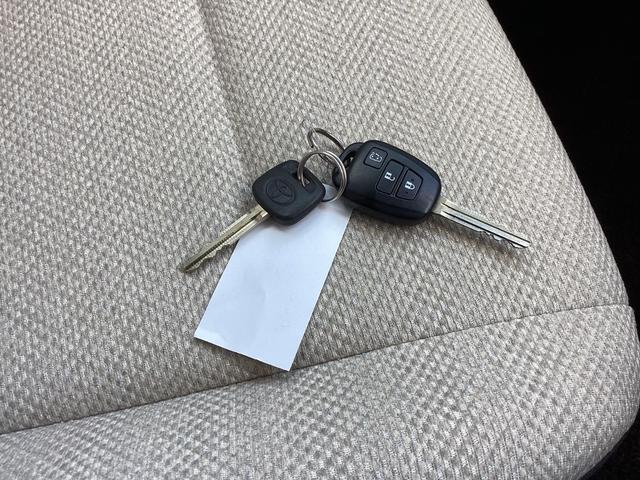 シエンタ １．５　Ｘ　ナビ　ＥＴＣ　ドライブレコーダー　禁煙　ＥＴＣ装備　地デジ　運転席助手席エアバック　マニュアルエアコン　１オーナー　キーフリーシステム　メンテナンスノート　アイドルストップ　メモリーナビゲーション（42枚目）