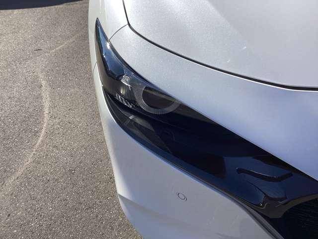 MAZDA3ファストバック 1.8 XD ツーリング ディーゼルターボ 4WD デモアップ ナビ 360度ビューカメラ アダプティブクルーズコントロール 電動シート Bluetooth オートマチックハイビーム シートヒーター 全周囲カメラ 衝突被害軽減システム バックカメラ(14枚目)