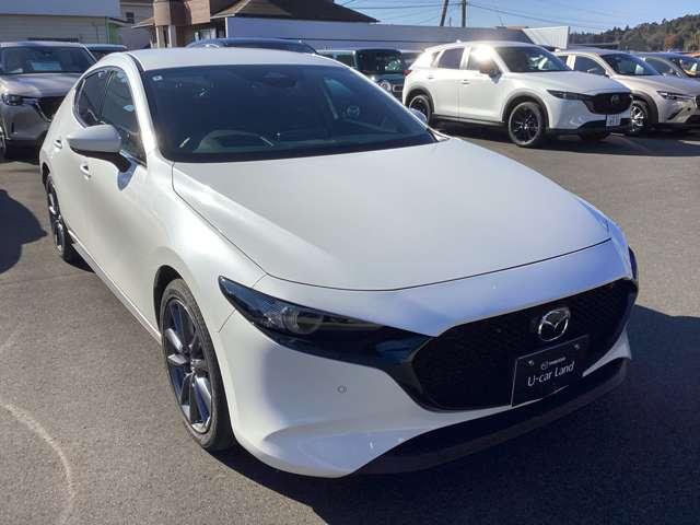 MAZDA3ファストバック 1.8 XD ツーリング ディーゼルターボ 4WD デモアップ ナビ 360度ビューカメラ アダプティブクルーズコントロール 電動シート Bluetooth オートマチックハイビーム シートヒーター 全周囲カメラ 衝突被害軽減システム バックカメラ(20枚目)