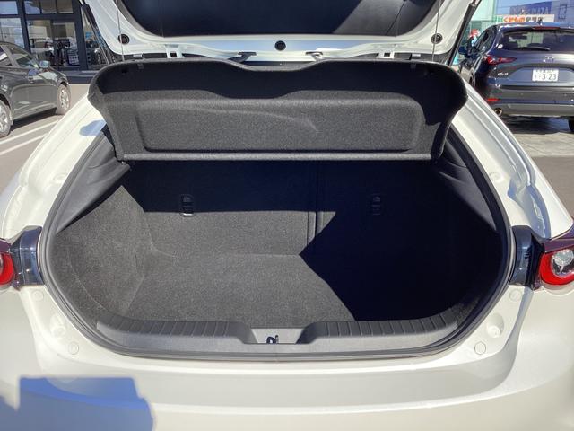 MAZDA3ファストバック 1.8 XD ツーリング ディーゼルターボ 4WD デモアップ ナビ 360度ビューカメラ アダプティブクルーズコントロール 電動シート Bluetooth オートマチックハイビーム シートヒーター 全周囲カメラ 衝突被害軽減システム バックカメラ(29枚目)