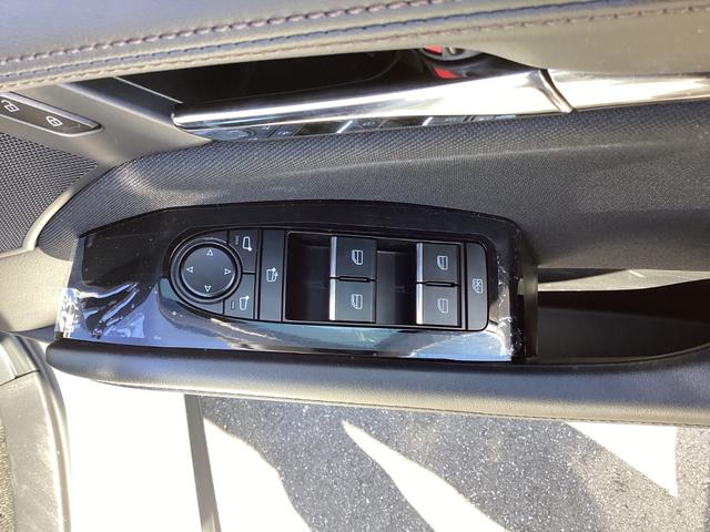 MAZDA3ファストバック 1.8 XD ツーリング ディーゼルターボ 4WD デモアップ ナビ 360度ビューカメラ アダプティブクルーズコントロール 電動シート Bluetooth オートマチックハイビーム シートヒーター 全周囲カメラ 衝突被害軽減システム バックカメラ(39枚目)