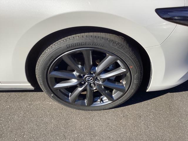 MAZDA3ファストバック 1.8 XD ツーリング ディーゼルターボ 4WD デモアップ ナビ 360度ビューカメラ アダプティブクルーズコントロール 電動シート Bluetooth オートマチックハイビーム シートヒーター 全周囲カメラ 衝突被害軽減システム バックカメラ(54枚目)