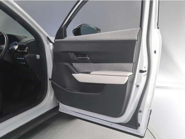 MX-30 2.0 千葉マツダ君津店です レーダーブレーキ スマキー Etc 盗難防止装置 360°カメラ ACC ナビTV Sヒーター PWシート DSC ABS Bカメラ キーフリー エアコン パワーウィンドウ(12枚目)