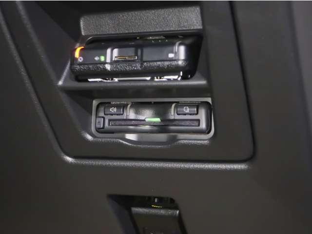 CX-60 3.3 XD Lパッケージ ディーゼルターボ 前後ドラレコ ETC BOSE Bカメラ 黒革シート LED テレビ AW ETC スマートキー シートヒーター アイドリングストップ ターボ オートエアコン 盗難防止システム パワステ キーフリー(3枚目)