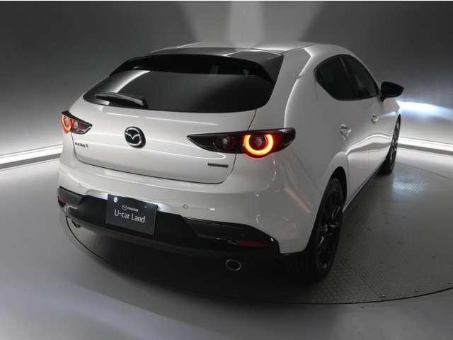 MAZDA3ファストバック 1.5 15S ブラックトーンエディション ドラレコ ETC 360°ビューモニター LEDランプ 衝突軽減ブレーキ フルセグ 360°モニター Bカメラ アドバンストキー 横滑り防止装置 キーレス ETC車載器 コーナーセンサー 禁煙 ABS(3枚目)