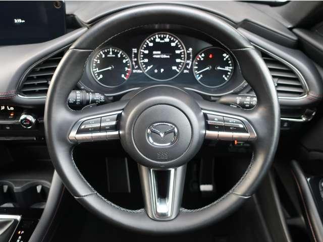 MAZDA3ファストバック 1.5 15S ブラックトーンエディション ドラレコ ETC 360°ビューモニター LEDランプ 衝突軽減ブレーキ フルセグ 360°モニター Bカメラ アドバンストキー 横滑り防止装置 キーレス ETC車載器 コーナーセンサー 禁煙 ABS(5枚目)