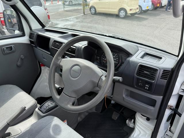 クリッパートラック ＤＸ　パートタイム４ＷＤ　オートマ　エアコン　パワステ　作業灯　三方開（18枚目）