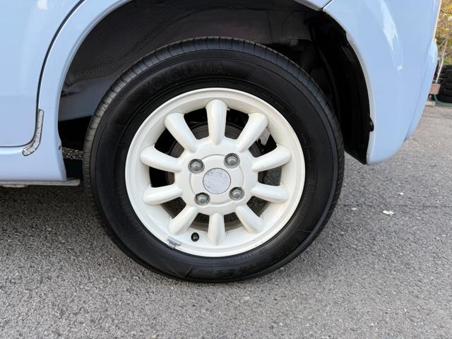 アルトラパン Ｘ２　走行距離４００００キロ台　レトログリル　ツートンルーフ　ケンウッドナビ・ＴＶ　バックカメラ　キーレス　シートカバー　修復歴なし（18枚目）