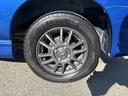アルミホイール付!鉄ホイールと違って軽いので燃費にも影響してきます!ガソリンの高騰に少しは貢献します!足元がきまりますね♪