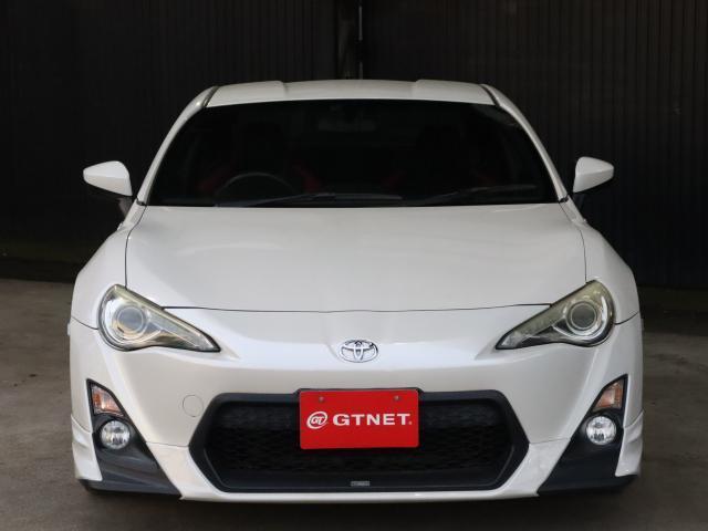 ８６ ＧＴ　ＴＲＤエアロ　ＴＲＤマフラー　純正１７アルミ　ＨＩＤ　スマートキー　カロッツェリアナビ　ＥＴＣ（7枚目）