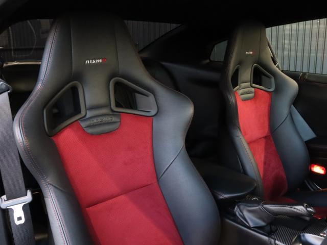 GT-R ニスモ MY17モデル nisumo専用カーボンエアロ カーボンGTウイング nisumo専用20アルミ 純正ナビ(4枚目)