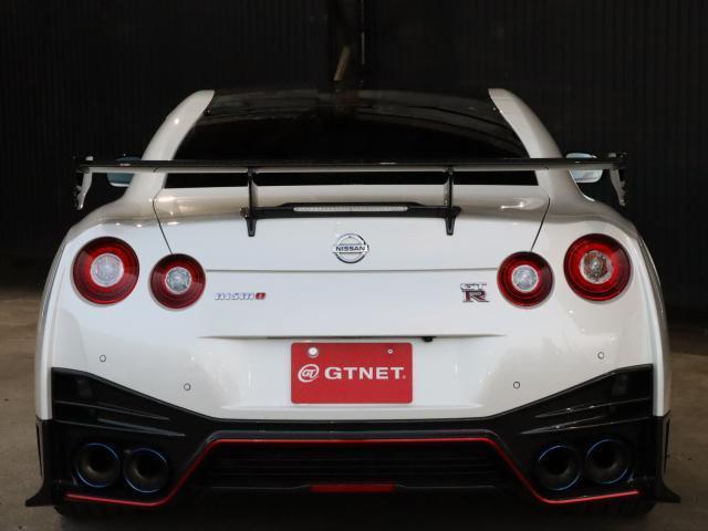 GT-R ニスモ MY17モデル nisumo専用カーボンエアロ カーボンGTウイング nisumo専用20アルミ 純正ナビ(8枚目)