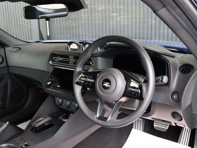 フェアレディＺ ベースグレード　ワンオーナー　日産コネクトナビＴＶ　バックカメラ　パドルシフト　純正１８アルミ（3枚目）