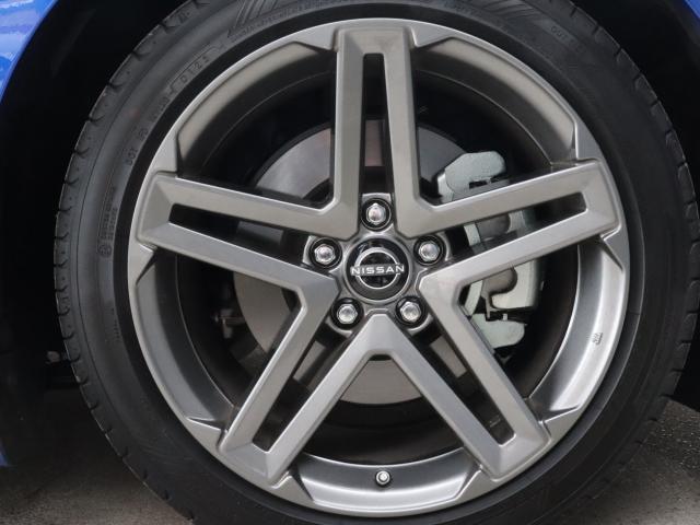 フェアレディＺ ベースグレード　ワンオーナー　日産コネクトナビＴＶ　バックカメラ　パドルシフト　純正１８アルミ（10枚目）