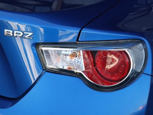 テールライトも曇りなく綺麗な状態になります。