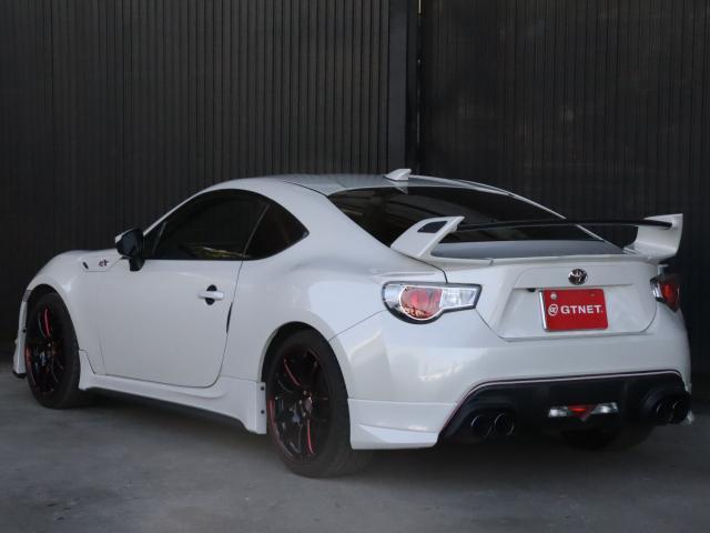 ８６ ＧＴ　リミテッド　アプライドＣ型　ＲＯＷＥＮリアウィング　ＷＯＲＫＥＭＯＴＩＯＮ１８ＡＷ　柿本マフラー　社外エアロ　ハーフレザーシート　シートヒーター　純正ＳＤナビ　バックカメラ（6枚目）