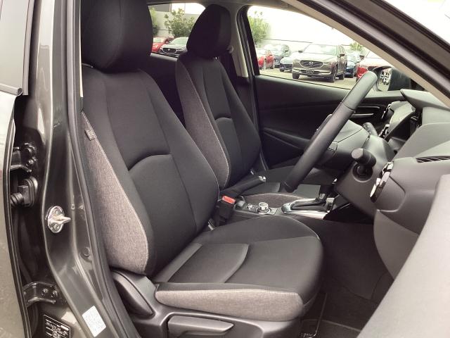 MAZDA2 15BD(Black) パノラマモニタ ブルートゥース スマートシティブレーキサポート 前後ソナー レーダークルーズ レーンキープ LEDヘッドランプ フルセグTV オートマチックハイビーム バックカメラ オートライト(7枚目)