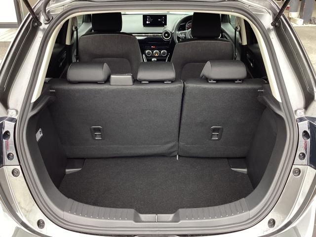 MAZDA2 15BD(Black) パノラマモニタ ブルートゥース スマートシティブレーキサポート 前後ソナー レーダークルーズ レーンキープ LEDヘッドランプ フルセグTV オートマチックハイビーム バックカメラ オートライト(10枚目)