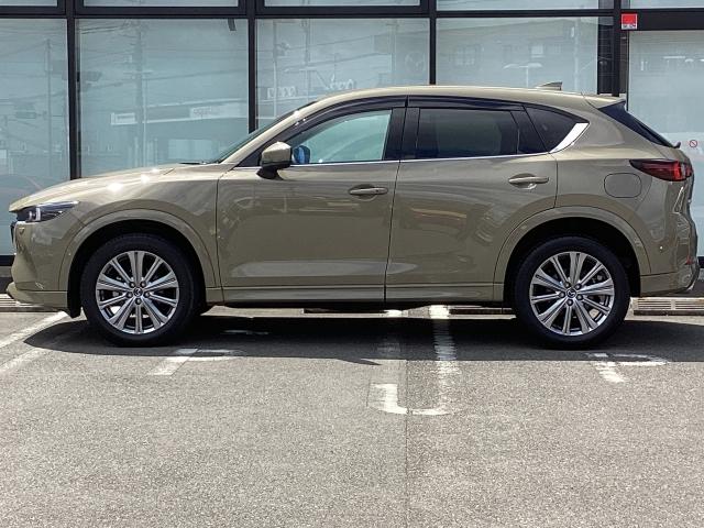 ＣＸ－５ ２．２　ＸＤ　Ｅｘｃｌｕｓｉｖｅ　Ｍｏｄｅ　４ＷＤ　１０．２５インチセンターディスプレイ　衝突被害軽減ブレーキ　ＡＴ誤発進抑制制御　レーンキープアシスト　車線逸脱警報　ブラインドスポットモニタリング　カープレイ対応　１オーナー車　地デジ　レーンキープ（36枚目）