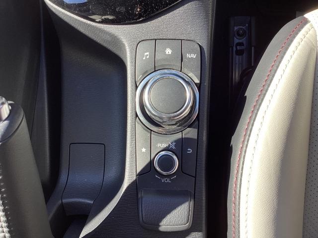 ＣＸ－３ １．５　ＸＤ　Ｔｏｕｒｉｎｇ　Ｌ－Ｐａｃｋａｇｅ　４ＷＤ　７インチＷＶＧＡセンターディスプレイ　車線逸脱警報システム　スマートシティブレーキサポート付　リアカメラ　本革シート　追従クルコン　Ｄターボ　ＬＥＤライト　ＡＷＤ　イモビライザー　横滑り防止　記録簿（19枚目）