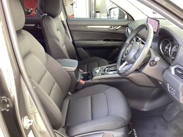 ＣＸ－５ ２０Ｓ　Ｓｍａｒｔ　Ｅｄｉｔｉｏｎ　マツコネナビ　３６０°モニター　ＴＶ　ドラレコ　ＥＴＣ　ブレーキサポート　３６０度ビューモニター　オートＬＥＤ　ＬＥＤ　地デジ　ＵＳＢポート　ＢＴ　サイドエアバック　横滑り防止装置　アイドリング（7枚目）