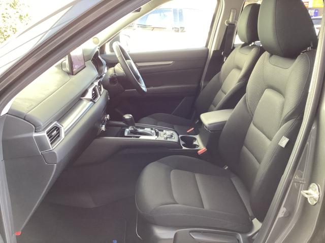 ＣＸ－５ ２０Ｓ　Ｓｍａｒｔ　Ｅｄｉｔｉｏｎ　マツコネナビ　３６０°モニター　ＴＶ　ドラレコ　ＥＴＣ　ブレーキサポート　３６０度ビューモニター　オートＬＥＤ　ＬＥＤ　地デジ　ＵＳＢポート　ＢＴ　サイドエアバック　横滑り防止装置　アイドリング（9枚目）