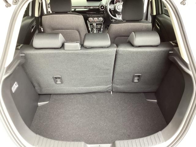 ＭＡＺＤＡ２ １．５　１５ＢＤ　パノラマモニタ　ブルートゥース　スマートシティブレーキサポート　前後ソナー　レーダークルーズ　ＬＥＤヘッドランプ　フルセグＴＶ　ワンオーナー　バックカメラ　ＥＴＣ　アドバンストキー　ＵＳＢ　エアコン（10枚目）