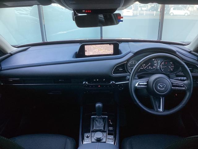 ＣＸ－３０ ２０Ｓ　ＰＲＯＡＣＴＩＶＥ　Ｔｏｕｒｉｎｇ　Ｓｅｌｅｃｔｉｏ　８．８インチセンターディスプレイ　３６０度ビューモニター　ＡＴ誤発進抑制制御　車線逸脱警報　ブラインドスポットモニタリング　カープレイ対応　Ｂｌｕｅｔｏｏｔｈオーディオ　電動テールゲート　衝突軽減装置（3枚目）