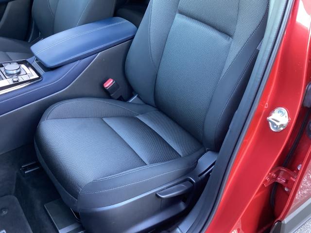 ＣＸ－３０ ２０Ｓ　ＰＲＯＡＣＴＩＶＥ　Ｔｏｕｒｉｎｇ　Ｓｅｌｅｃｔｉｏ　８．８インチセンターディスプレイ　３６０度ビューモニター　ＡＴ誤発進抑制制御　車線逸脱警報　ブラインドスポットモニタリング　カープレイ対応　Ｂｌｕｅｔｏｏｔｈオーディオ　電動テールゲート　衝突軽減装置（9枚目）