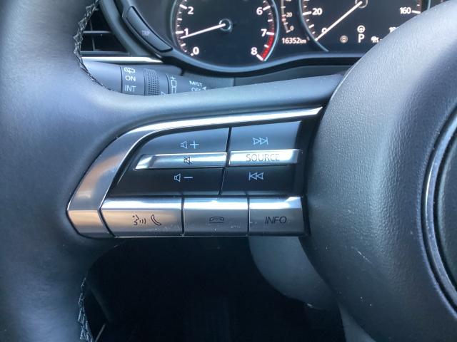 ＣＸ－３０ ２０Ｓ　ＰＲＯＡＣＴＩＶＥ　Ｔｏｕｒｉｎｇ　Ｓｅｌｅｃｔｉｏ　８．８インチセンターディスプレイ　３６０度ビューモニター　ＡＴ誤発進抑制制御　車線逸脱警報　ブラインドスポットモニタリング　カープレイ対応　Ｂｌｕｅｔｏｏｔｈオーディオ　電動テールゲート　衝突軽減装置（21枚目）