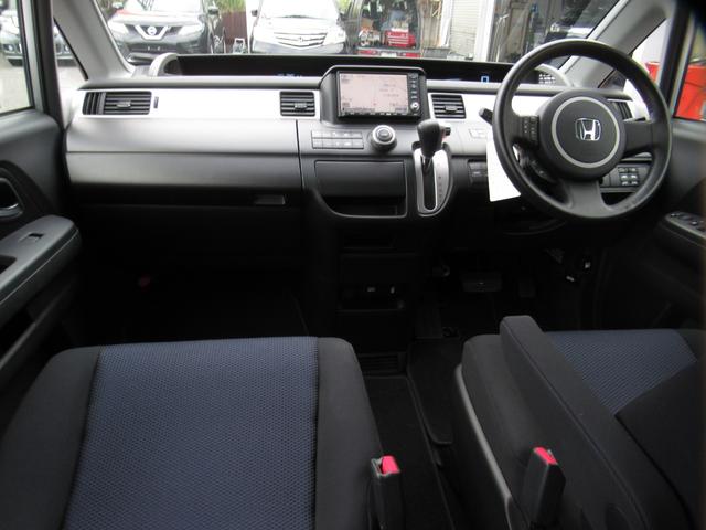 ステップワゴン スパーダＳ　ＨＤＤナビ　スマートスタイルＥＤ　７人乗　禁煙車　後期型　両側パワースライドドア　純正ＨＤＤナビ　バックカメラ　フロントカメラ　ＥＴＣ　ステアリングリモコン　純正フルエアロ　ＨＩＤ　タイミングチェーン（5枚目）