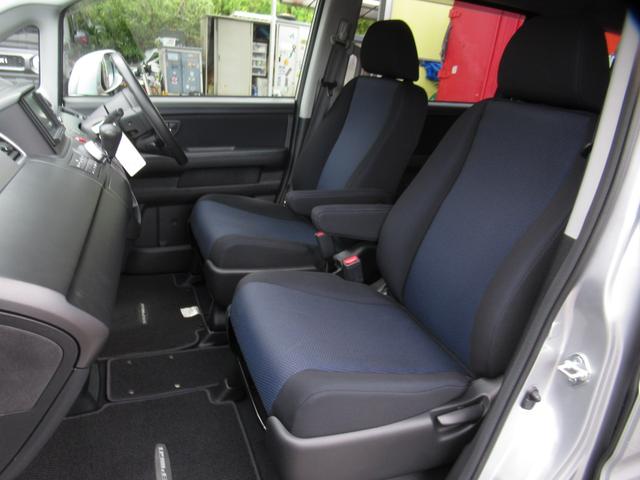 ステップワゴン スパーダＳ　ＨＤＤナビ　スマートスタイルＥＤ　７人乗　禁煙車　後期型　両側パワースライドドア　純正ＨＤＤナビ　バックカメラ　フロントカメラ　ＥＴＣ　ステアリングリモコン　純正フルエアロ　ＨＩＤ　タイミングチェーン（6枚目）