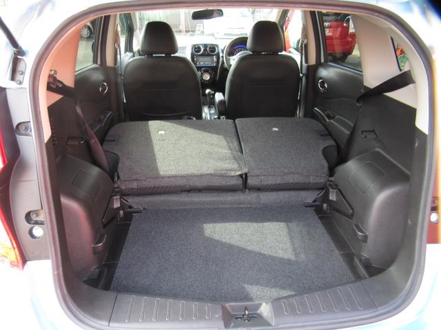 ノート メダリスト　スーパーチャージャー　アラウンドビューカメラ　インテリキー　黒ハーフレザーシート　純ＳＤナビＴＶ　ブルートゥース対応　ＥＴＣ　オートライト（8枚目）