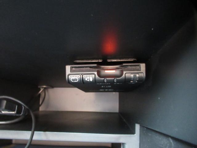 ノート メダリスト　スーパーチャージャー　アラウンドビューカメラ　インテリキー　黒ハーフレザーシート　純ＳＤナビＴＶ　ブルートゥース対応　ＥＴＣ　オートライト（13枚目）