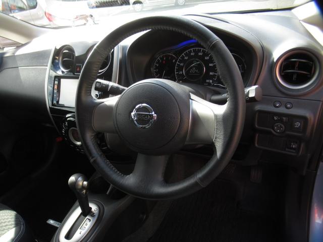 ノート メダリスト　スーパーチャージャー　アラウンドビューカメラ　インテリキー　黒ハーフレザーシート　純ＳＤナビＴＶ　ブルートゥース対応　ＥＴＣ　オートライト（20枚目）