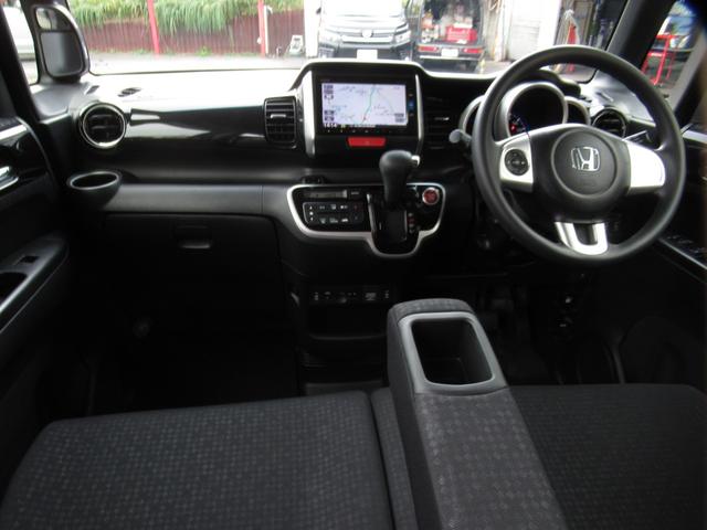 Ｎ－ＢＯＸカスタム Ｇ　ＳＳパッケージ　後期型　禁煙車　両側パワスラ　純正ナビＴＶ　ブルートゥース対応　バックカメラ　ＥＴＣ　ドライブレコーダー　シートヒーター　スマートキー　純正ＨＩＤ　ＬＥＤフォグランプ　タイミングチェーン（5枚目）