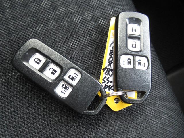 Ｎ－ＢＯＸカスタム Ｇ　ＳＳパッケージ　後期型　禁煙車　両側パワスラ　純正ナビＴＶ　ブルートゥース対応　バックカメラ　ＥＴＣ　ドライブレコーダー　シートヒーター　スマートキー　純正ＨＩＤ　ＬＥＤフォグランプ　タイミングチェーン（14枚目）