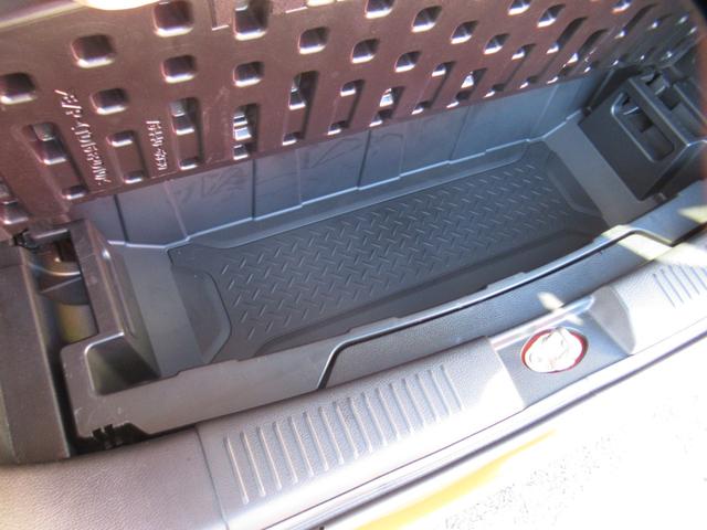 支払総額には整備・法定・諸手続費用すべてが含まれてます。圏内登録（多摩・八王子・横浜・相模）であれば店頭乗出し金額！圏外の方も店頭納車なら青森〜広島ナンバーは＋２万円です♪トータル総額でお比べ下さい！