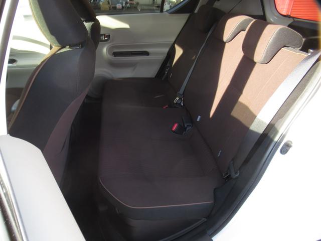 アクア Ｇ　スマートキー／ＴＲＣ／純正ＣＤ／ナノイーエアコン／運転席助手席シートヒーター／オートライト（7枚目）