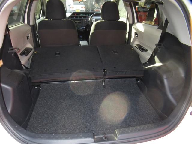 アクア Ｇ　スマートキー／ＴＲＣ／純正ＣＤ／ナノイーエアコン／運転席助手席シートヒーター／オートライト（8枚目）