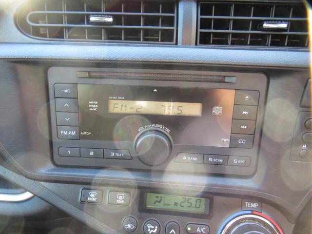 アクア Ｇ　スマートキー／ＴＲＣ／純正ＣＤ／ナノイーエアコン／運転席助手席シートヒーター／オートライト（10枚目）