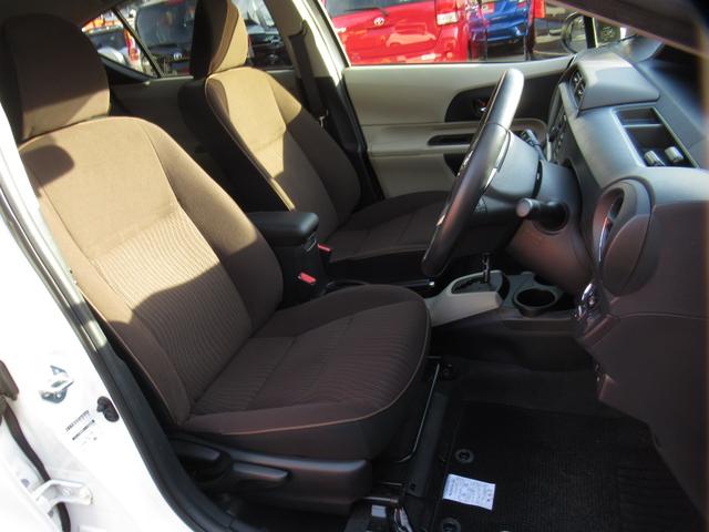 アクア Ｇ　スマートキー／ＴＲＣ／純正ＣＤ／ナノイーエアコン／運転席助手席シートヒーター／オートライト（25枚目）