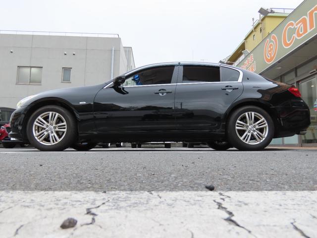 スカイライン 250GT 純正ナビ・バックモニター・ETC・ワンオーナー・禁煙車(26枚目)