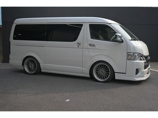 ハイエースバン スーパーＧＬ　ダークプライムＩＩ　ディーゼル車／パノラミックビューモニター／デュアルパワースライドドア／デジタルインナーミラー／ＥＳＳＥＸアルミホイール／ローダウン／ベッド付き／ＥＴＣ／ナビ（9枚目）