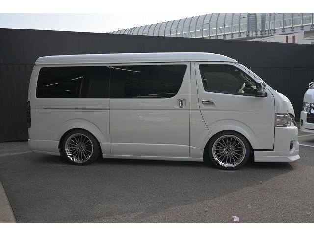 ハイエースバン スーパーＧＬ　ダークプライムＩＩ　ディーゼル車／パノラミックビューモニター／デュアルパワースライドドア／デジタルインナーミラー／ＥＳＳＥＸアルミホイール／ローダウン／ベッド付き／ＥＴＣ／ナビ（12枚目）