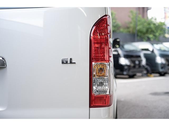 ハイエースワゴン ＧＬ　新車未登録／３ナンバー／１０人乗り／パノラミックビューモニター／デジタルインナーミラー／ＥＳＳＥＸアルミホイール／ローダウン／ＡＬＰＩＮＥ　ＢＩＧＸナビ／ＥＴＣ／電動スライドドア（27枚目）