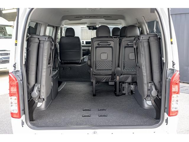 ハイエースワゴン ＧＬ　新車未登録／３ナンバー／１０人乗り／パノラミックビューモニター／デジタルインナーミラー／ＥＳＳＥＸアルミホイール／ローダウン／ＡＬＰＩＮＥ　ＢＩＧＸナビ／ＥＴＣ／電動スライドドア（44枚目）